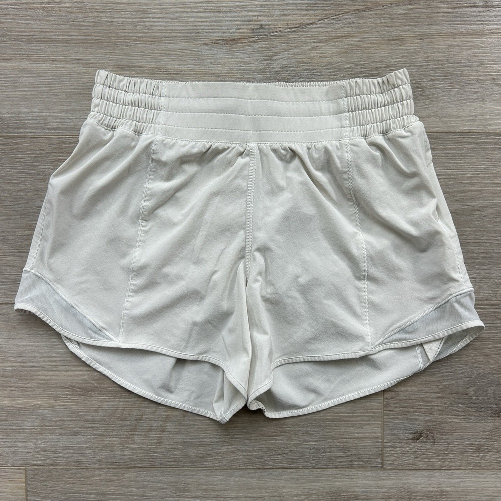 Lululemon Size 6 Hotty Hot High-Rise Lined 4" Short Bone Adjustable Gym Running